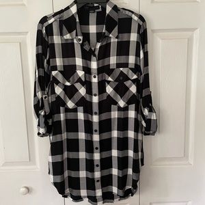 Sanctuary Women’s Long Boyfriend Shirt Size S Black and White Plaid